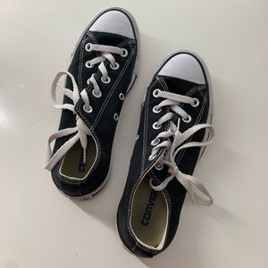 Black converse